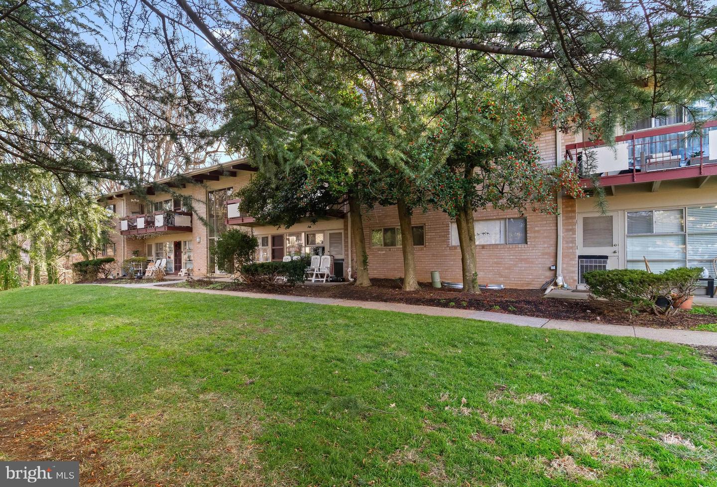 4221 AMERICANA DR #203, ANNANDALE, Virginia 22003, 2 Bedrooms Bedrooms, ,1 BathroomBathrooms,Residential,For sale,4221 AMERICANA DR #203,VAFX2285354 MLS # VAFX2285354 4221 AMERICANA DR #203, ANNANDALE, Virginia 22003, 2 Bedrooms Bedrooms, ,1 BathroomBathrooms,Residential,For sale,4221 AMERICANA DR #203,VAFX2285354 MLS # VAFX2285354