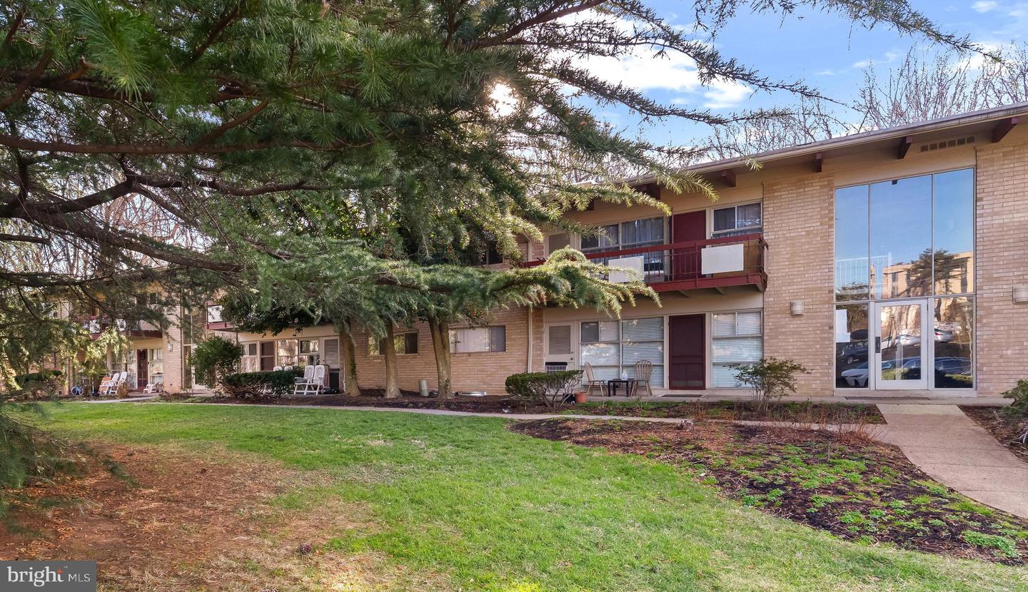 4221 AMERICANA DR #203, ANNANDALE, Virginia 22003, 2 Bedrooms Bedrooms, ,1 BathroomBathrooms,Residential,For sale,4221 AMERICANA DR #203,VAFX2285354 MLS # VAFX2285354 4221 AMERICANA DR #203, ANNANDALE, Virginia 22003, 2 Bedrooms Bedrooms, ,1 BathroomBathrooms,Residential,For sale,4221 AMERICANA DR #203,VAFX2285354 MLS # VAFX2285354