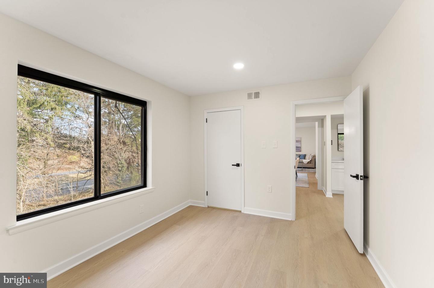 125-L CLUBHOUSE DR SW #L-9, LEESBURG, Virginia 20175, 2 Bedrooms Bedrooms, ,1 BathroomBathrooms,Residential,For sale,125-L CLUBHOUSE DR SW #L-9,VALO2113820 MLS # VALO2113820