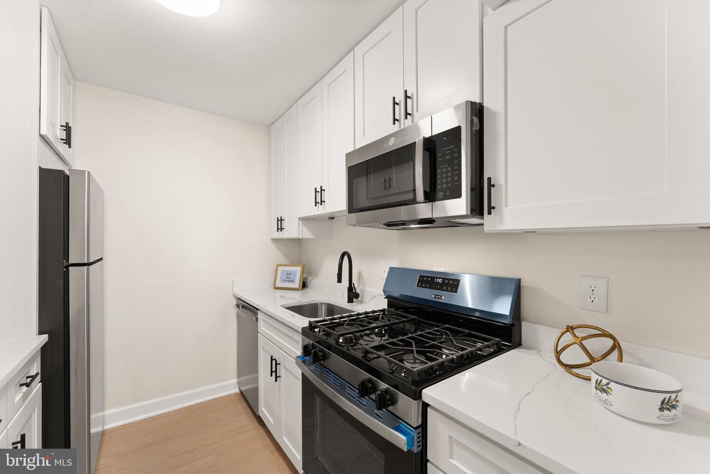 125-L CLUBHOUSE DR SW #L-9, LEESBURG, Virginia 20175, 2 Bedrooms Bedrooms, ,1 BathroomBathrooms,Residential,For sale,125-L CLUBHOUSE DR SW #L-9,VALO2113820 MLS # VALO2113820