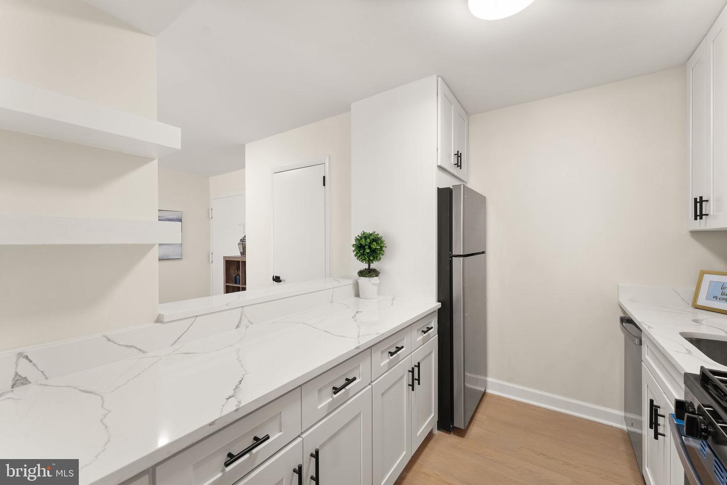 125-L CLUBHOUSE DR SW #L-9, LEESBURG, Virginia 20175, 2 Bedrooms Bedrooms, ,1 BathroomBathrooms,Residential,For sale,125-L CLUBHOUSE DR SW #L-9,VALO2113820 MLS # VALO2113820