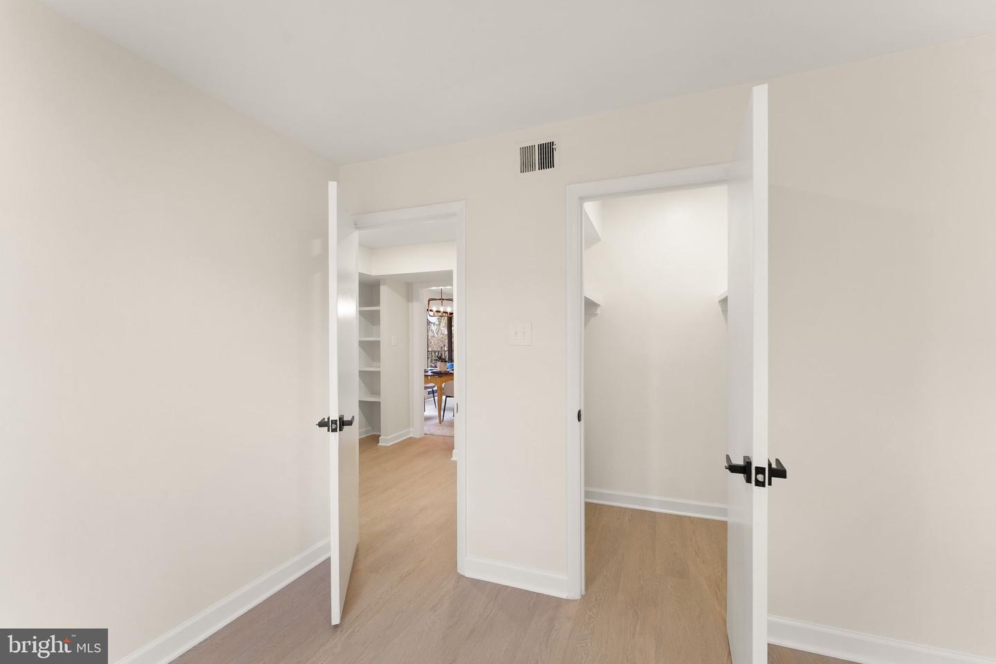 125-L CLUBHOUSE DR SW #L-9, LEESBURG, Virginia 20175, 2 Bedrooms Bedrooms, ,1 BathroomBathrooms,Residential,For sale,125-L CLUBHOUSE DR SW #L-9,VALO2113820 MLS # VALO2113820