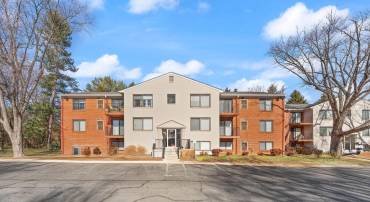 125-L CLUBHOUSE DR SW #L-9, LEESBURG, Virginia 20175, 2 Bedrooms Bedrooms, ,1 BathroomBathrooms,Residential,For sale,125-L CLUBHOUSE DR SW #L-9,VALO2113820 MLS # VALO2113820