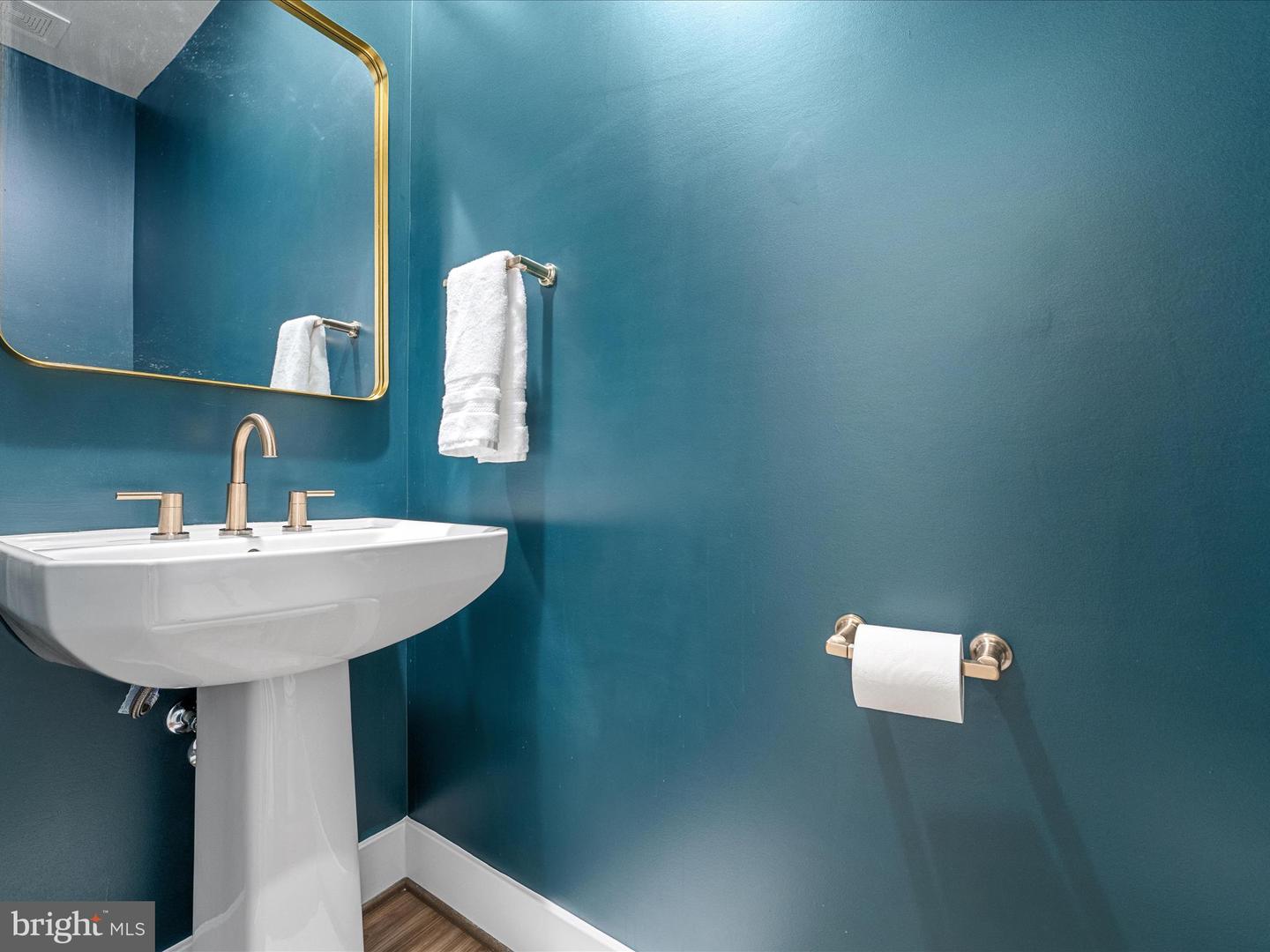 22976 COPPER TREE TER, ASHBURN, Virginia 20148, 3 Bedrooms Bedrooms, ,3 BathroomsBathrooms,Residential,For sale,22976 COPPER TREE TER,VALO2113824 MLS # VALO2113824