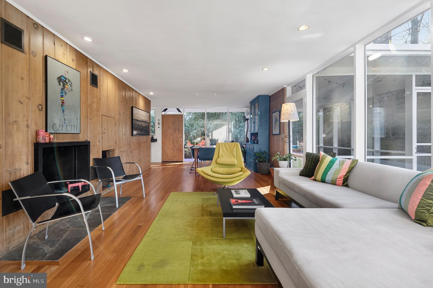 2205 PAUL SPRING RD, ALEXANDRIA, Virginia 22307, 3 Bedrooms Bedrooms, ,2 BathroomsBathrooms,Residential,For sale,2205 PAUL SPRING RD,VAFX2285402 MLS # VAFX2285402