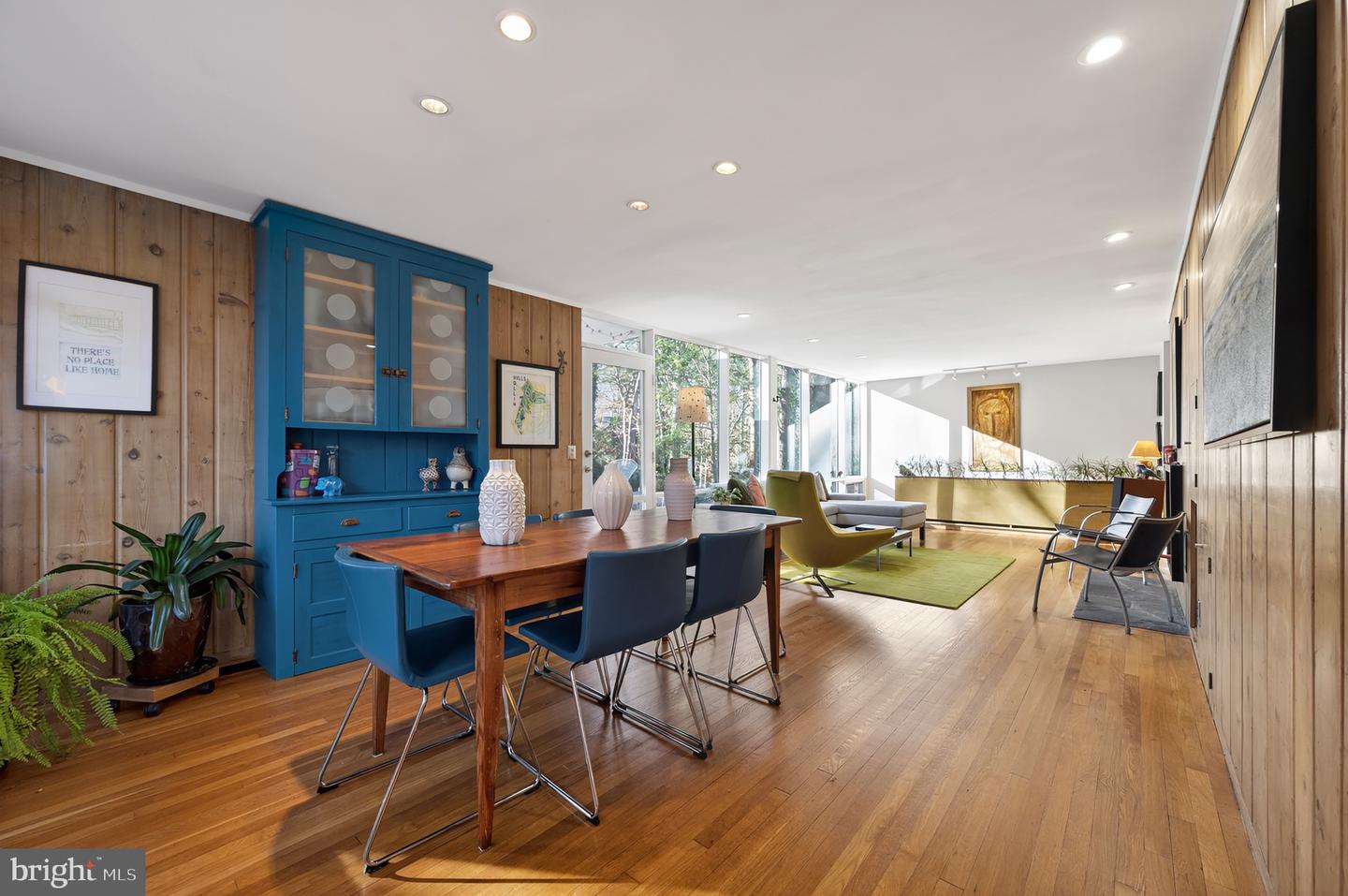 2205 PAUL SPRING RD, ALEXANDRIA, Virginia 22307, 3 Bedrooms Bedrooms, ,2 BathroomsBathrooms,Residential,For sale,2205 PAUL SPRING RD,VAFX2285402 MLS # VAFX2285402