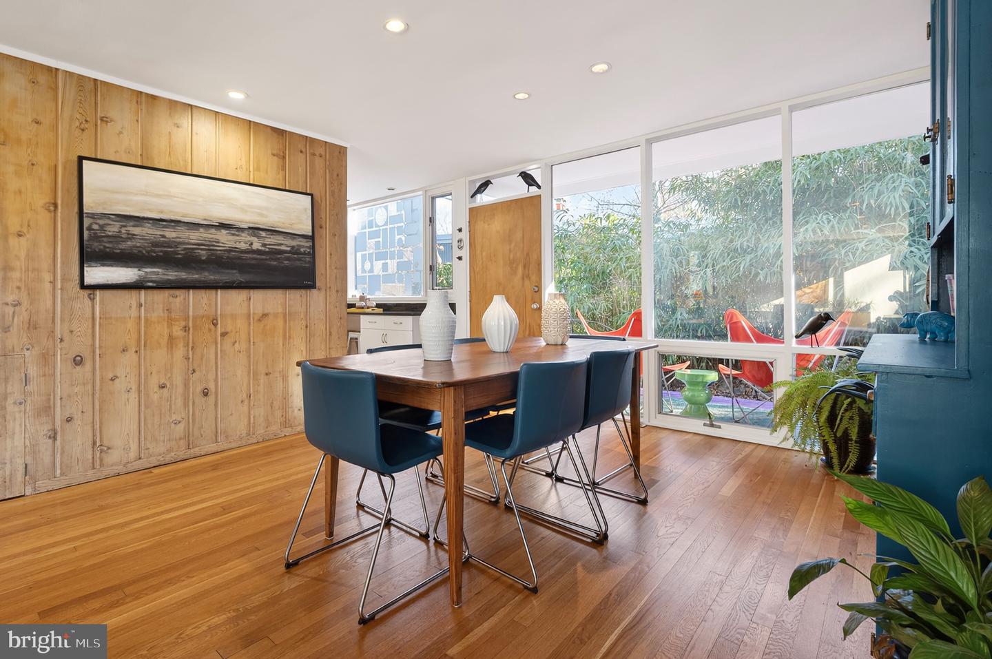 2205 PAUL SPRING RD, ALEXANDRIA, Virginia 22307, 3 Bedrooms Bedrooms, ,2 BathroomsBathrooms,Residential,For sale,2205 PAUL SPRING RD,VAFX2285402 MLS # VAFX2285402