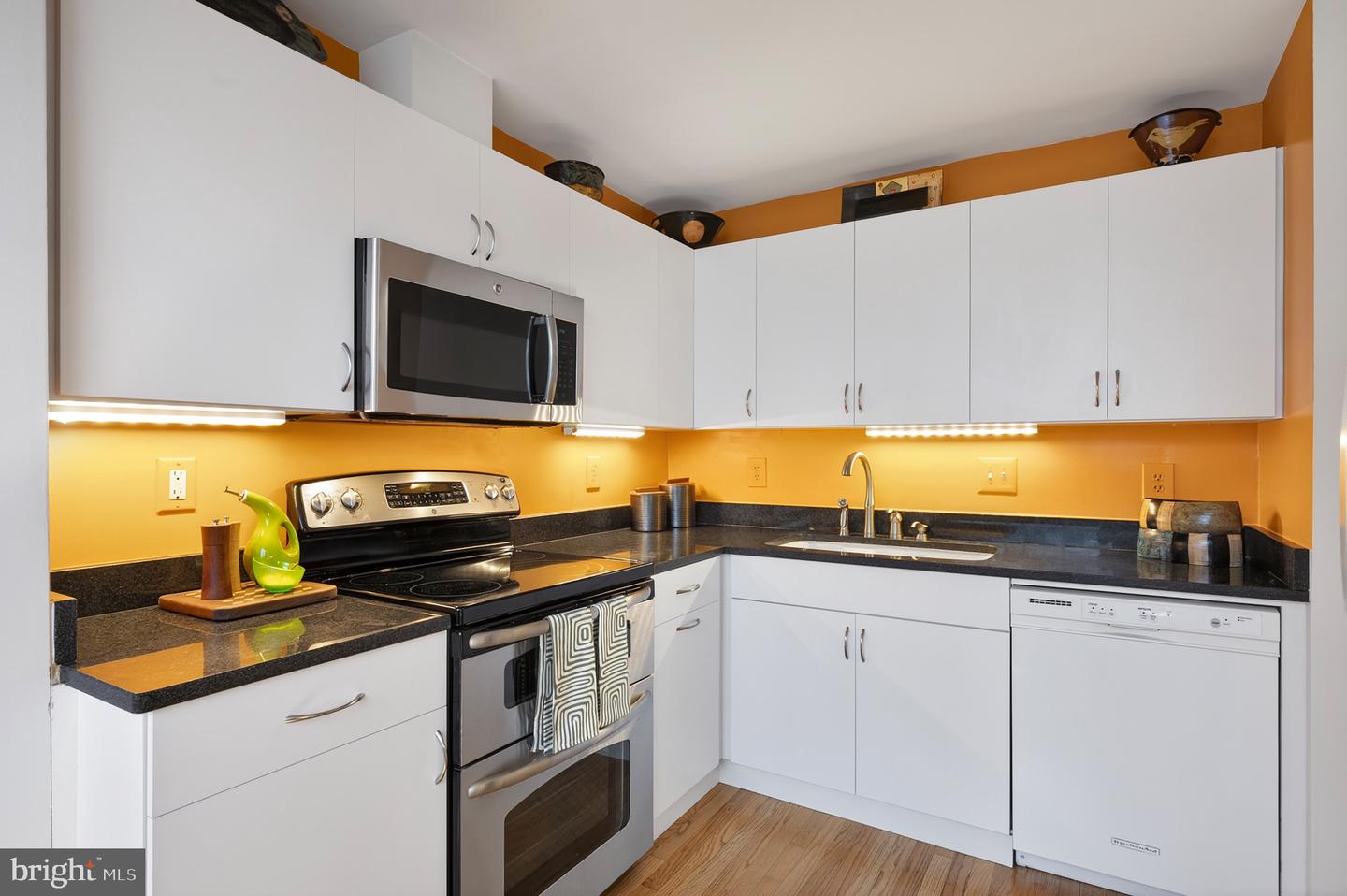 2205 PAUL SPRING RD, ALEXANDRIA, Virginia 22307, 3 Bedrooms Bedrooms, ,2 BathroomsBathrooms,Residential,For sale,2205 PAUL SPRING RD,VAFX2285402 MLS # VAFX2285402