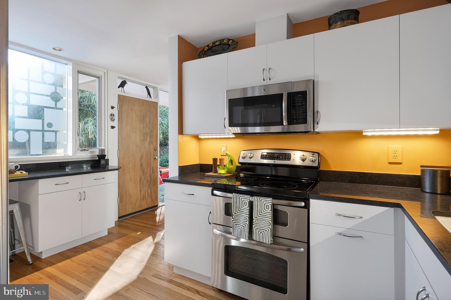 2205 PAUL SPRING RD, ALEXANDRIA, Virginia 22307, 3 Bedrooms Bedrooms, ,2 BathroomsBathrooms,Residential,For sale,2205 PAUL SPRING RD,VAFX2285402 MLS # VAFX2285402