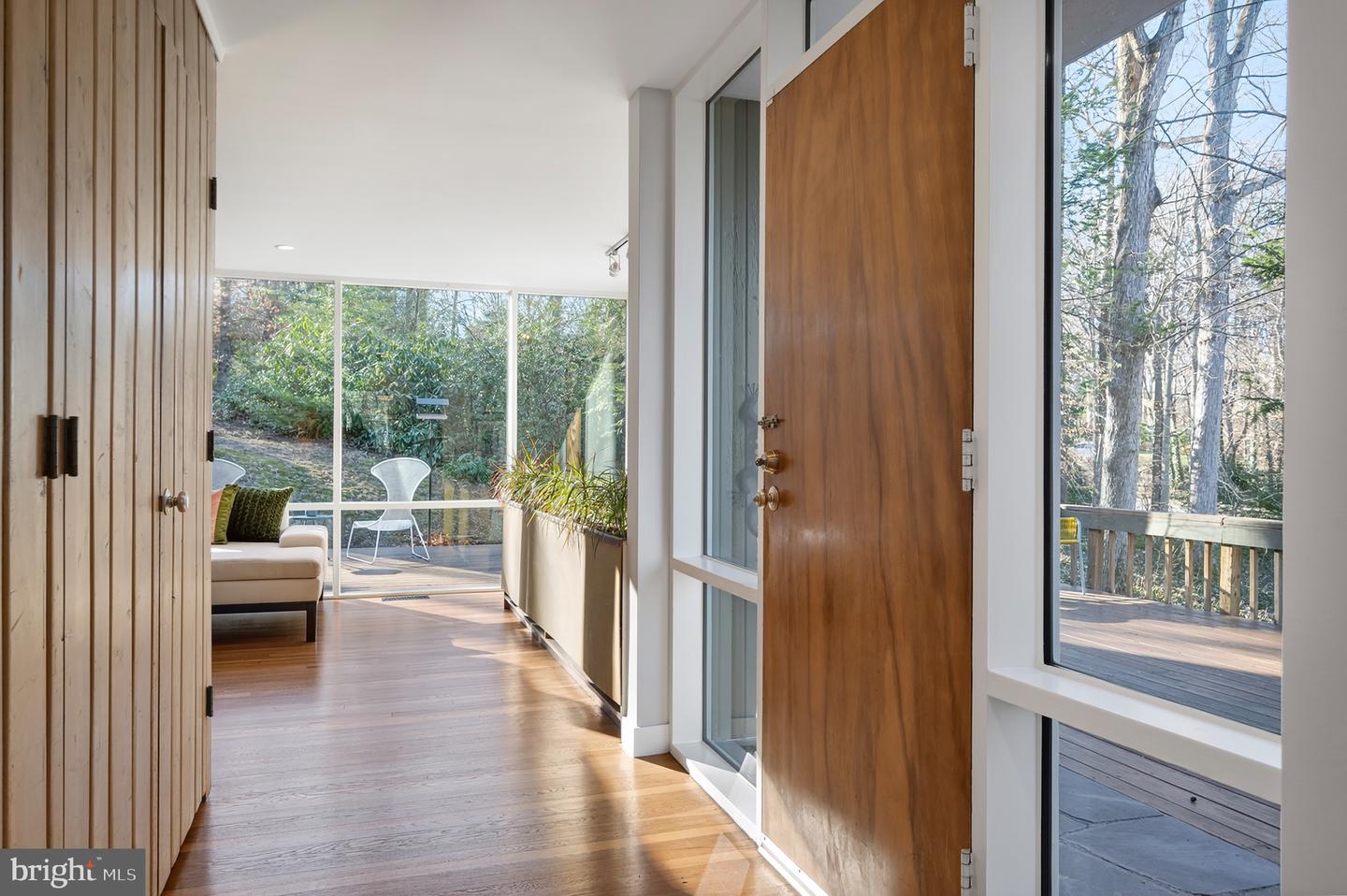 2205 PAUL SPRING RD, ALEXANDRIA, Virginia 22307, 3 Bedrooms Bedrooms, ,2 BathroomsBathrooms,Residential,For sale,2205 PAUL SPRING RD,VAFX2285402 MLS # VAFX2285402