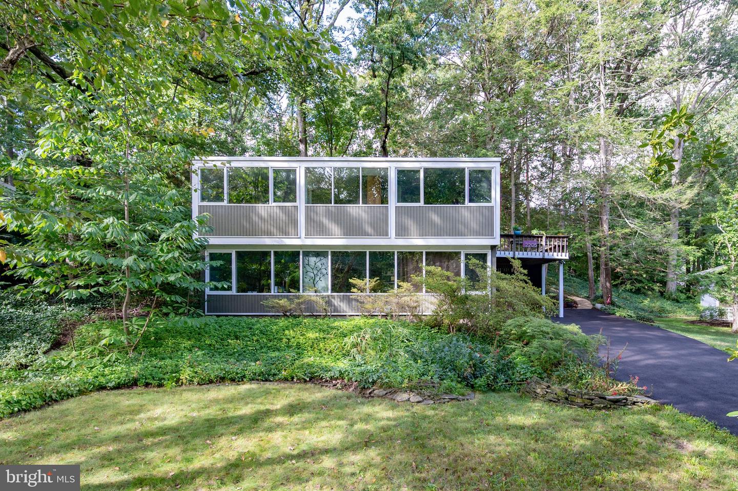 2205 PAUL SPRING RD, ALEXANDRIA, Virginia 22307, 3 Bedrooms Bedrooms, ,2 BathroomsBathrooms,Residential,For sale,2205 PAUL SPRING RD,VAFX2285402 MLS # VAFX2285402