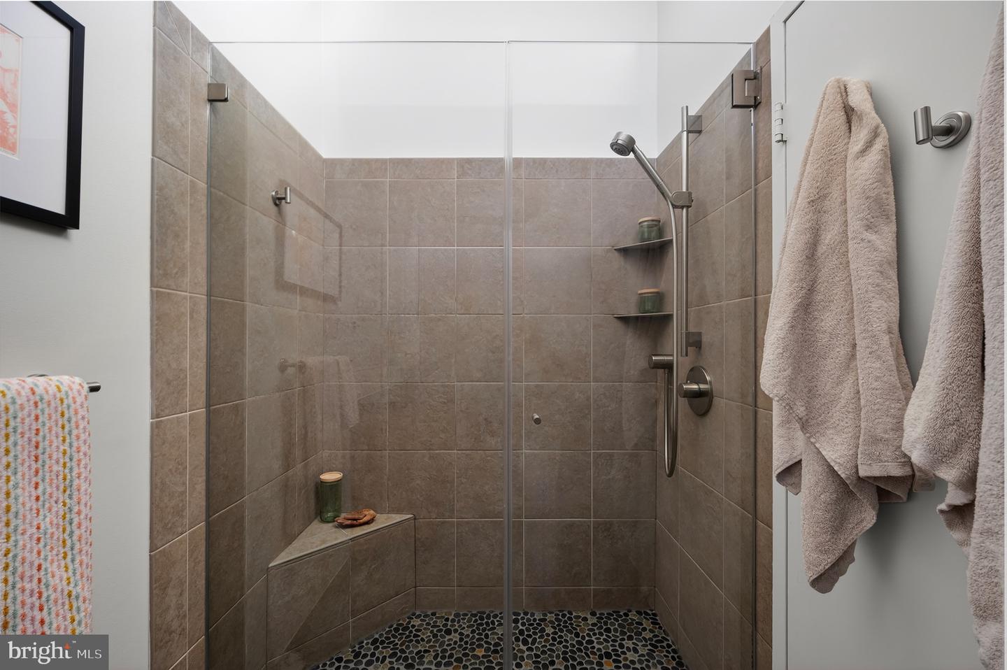 2205 PAUL SPRING RD, ALEXANDRIA, Virginia 22307, 3 Bedrooms Bedrooms, ,2 BathroomsBathrooms,Residential,For sale,2205 PAUL SPRING RD,VAFX2285402 MLS # VAFX2285402