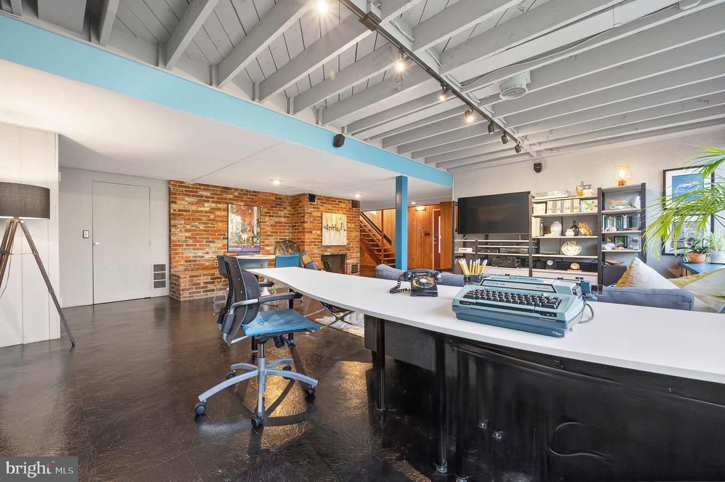 2205 PAUL SPRING RD, ALEXANDRIA, Virginia 22307, 3 Bedrooms Bedrooms, ,2 BathroomsBathrooms,Residential,For sale,2205 PAUL SPRING RD,VAFX2285402 MLS # VAFX2285402