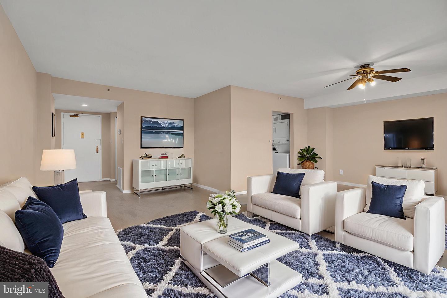 3713 S GEORGE MASON DR #1109, FALLS CHURCH, Virginia 22041, 1 Bedroom Bedrooms, ,1 BathroomBathrooms,Residential,For sale,3713 S GEORGE MASON DR #1109,VAFX2285416 MLS # VAFX2285416