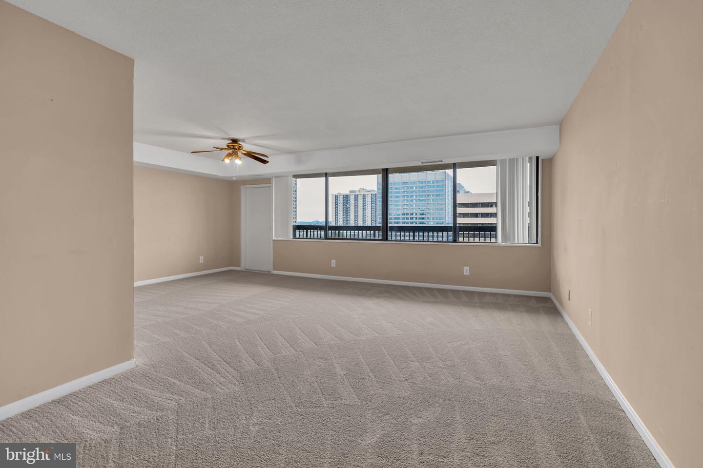 3713 S GEORGE MASON DR #1109, FALLS CHURCH, Virginia 22041, 1 Bedroom Bedrooms, ,1 BathroomBathrooms,Residential,For sale,3713 S GEORGE MASON DR #1109,VAFX2285416 MLS # VAFX2285416