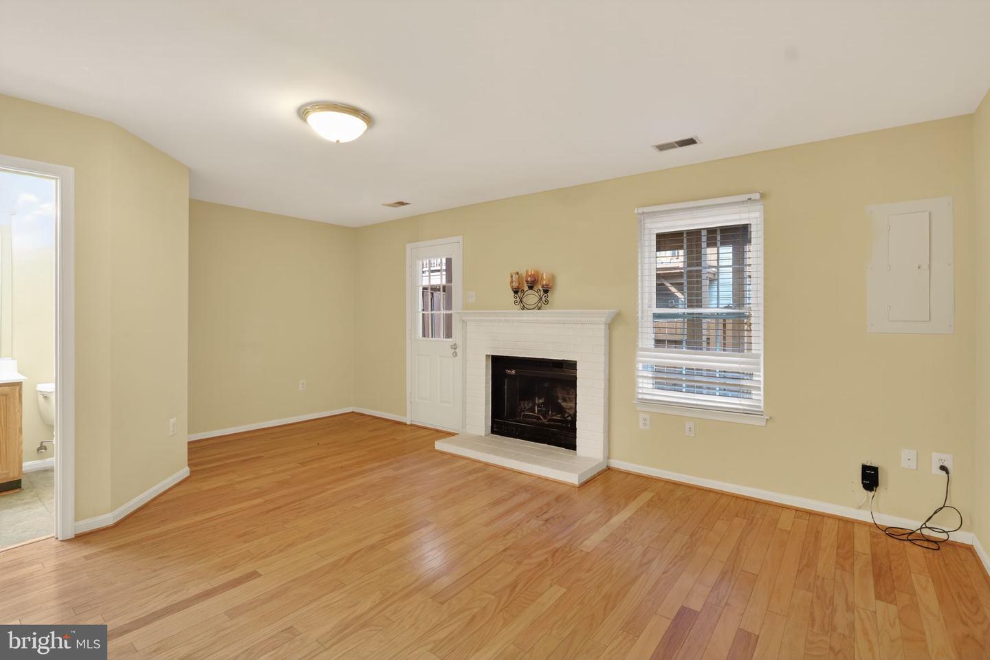 6348 DAKINE CIR, SPRINGFIELD, Virginia 22150, 3 Bedrooms Bedrooms, ,2 BathroomsBathrooms,Residential,For sale,6348 DAKINE CIR,VAFX2285430 MLS # VAFX2285430