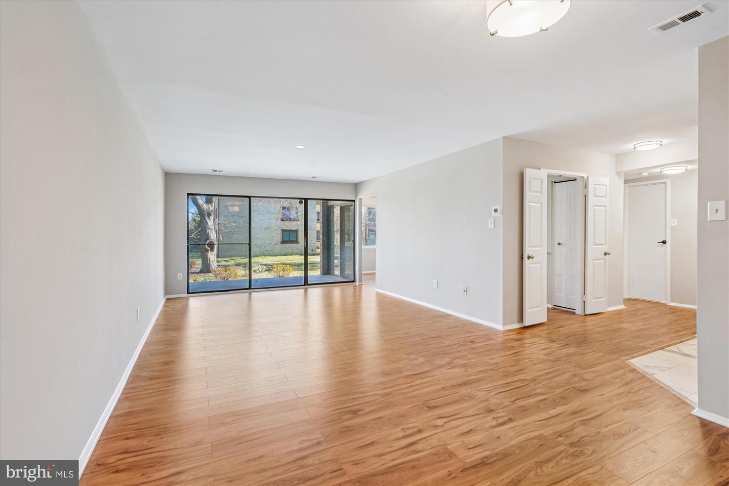 3031 BORGE ST #108, OAKTON, Virginia 22124, 1 Bedroom Bedrooms, ,1 BathroomBathrooms,Residential,For sale,3031 BORGE ST #108,VAFX2285450 MLS # VAFX2285450