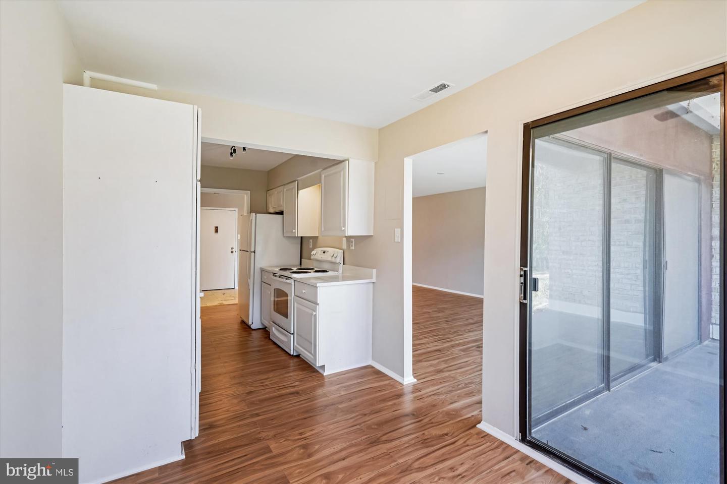 3031 BORGE ST #108, OAKTON, Virginia 22124, 1 Bedroom Bedrooms, ,1 BathroomBathrooms,Residential,For sale,3031 BORGE ST #108,VAFX2285450 MLS # VAFX2285450