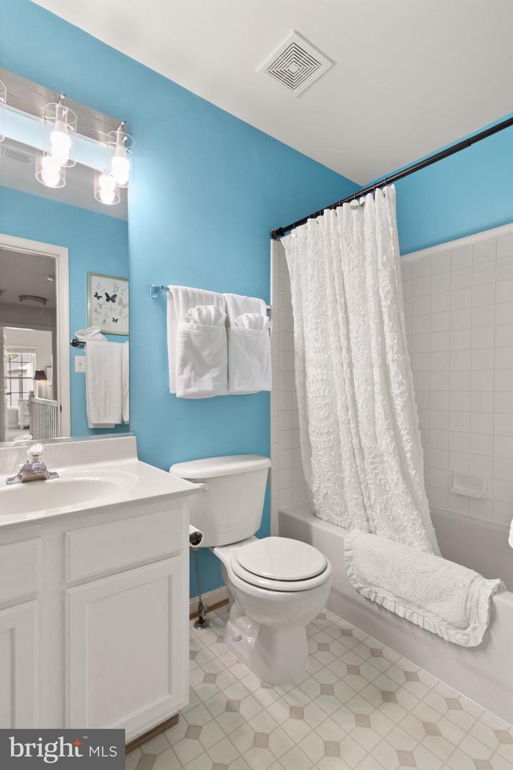 6914 VERSAILLE DR, FREDERICKSBURG, Virginia 22407, 5 Bedrooms Bedrooms, ,3 BathroomsBathrooms,Residential,For sale,6914 VERSAILLE DR,VASP2038578 MLS # VASP2038578