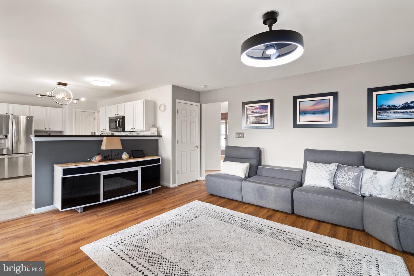 6914 VERSAILLE DR, FREDERICKSBURG, Virginia 22407, 5 Bedrooms Bedrooms, ,3 BathroomsBathrooms,Residential,For sale,6914 VERSAILLE DR,VASP2038578 MLS # VASP2038578