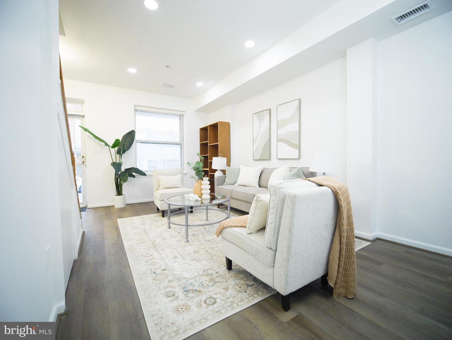 2030 4TH ST NW, WASHINGTON, District Of Columbia 20001, 3 Bedrooms Bedrooms, ,1 BathroomBathrooms,Residential,For sale,2030 4TH ST NW,DCDC2241098 MLS # DCDC2241098