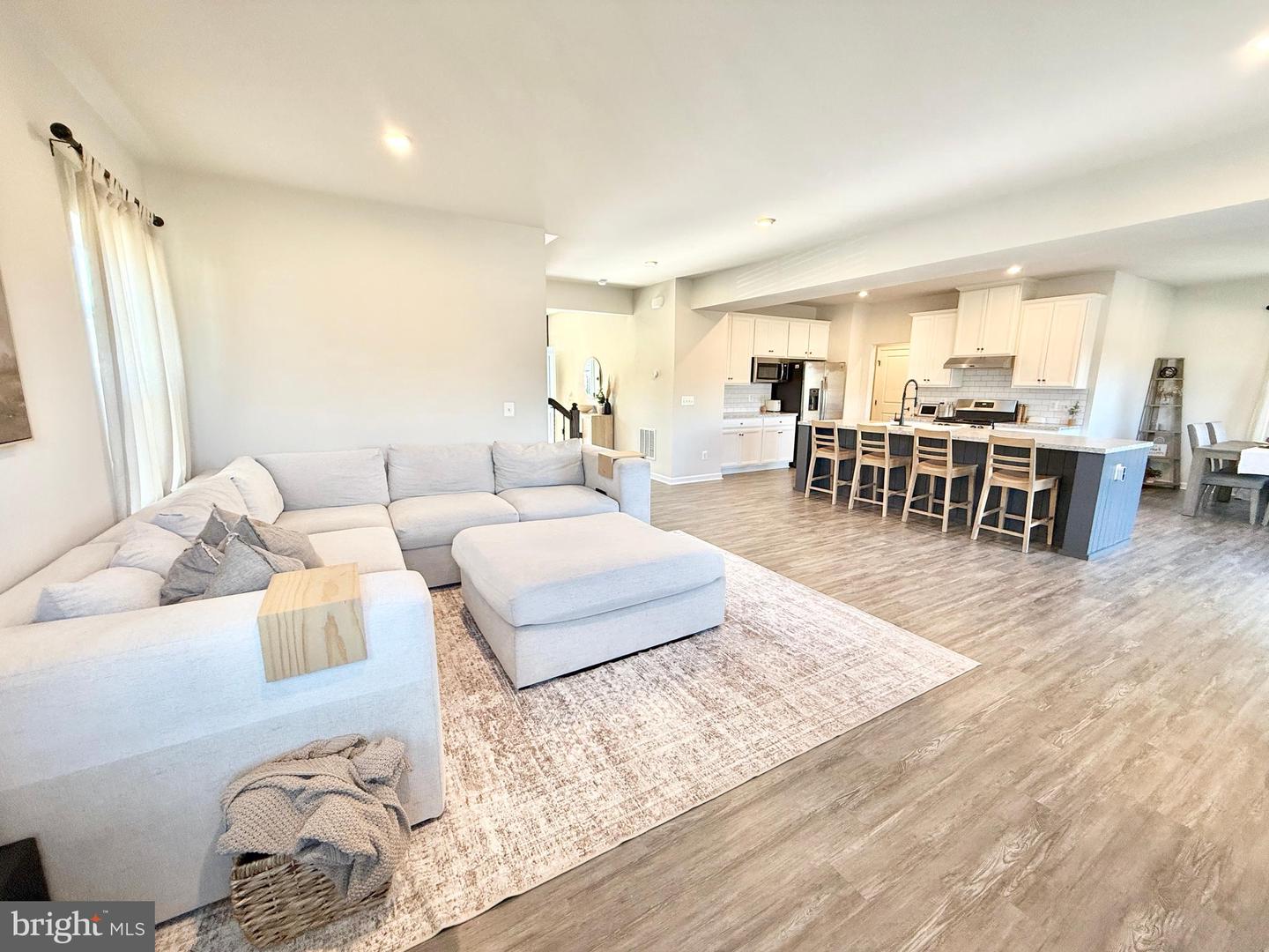 213 PRESTIGE WAY, STAFFORD, Virginia 22554, 5 Bedrooms Bedrooms, ,3 BathroomsBathrooms,Residential,For sale,213 PRESTIGE WAY,VAST2045214 MLS # VAST2045214