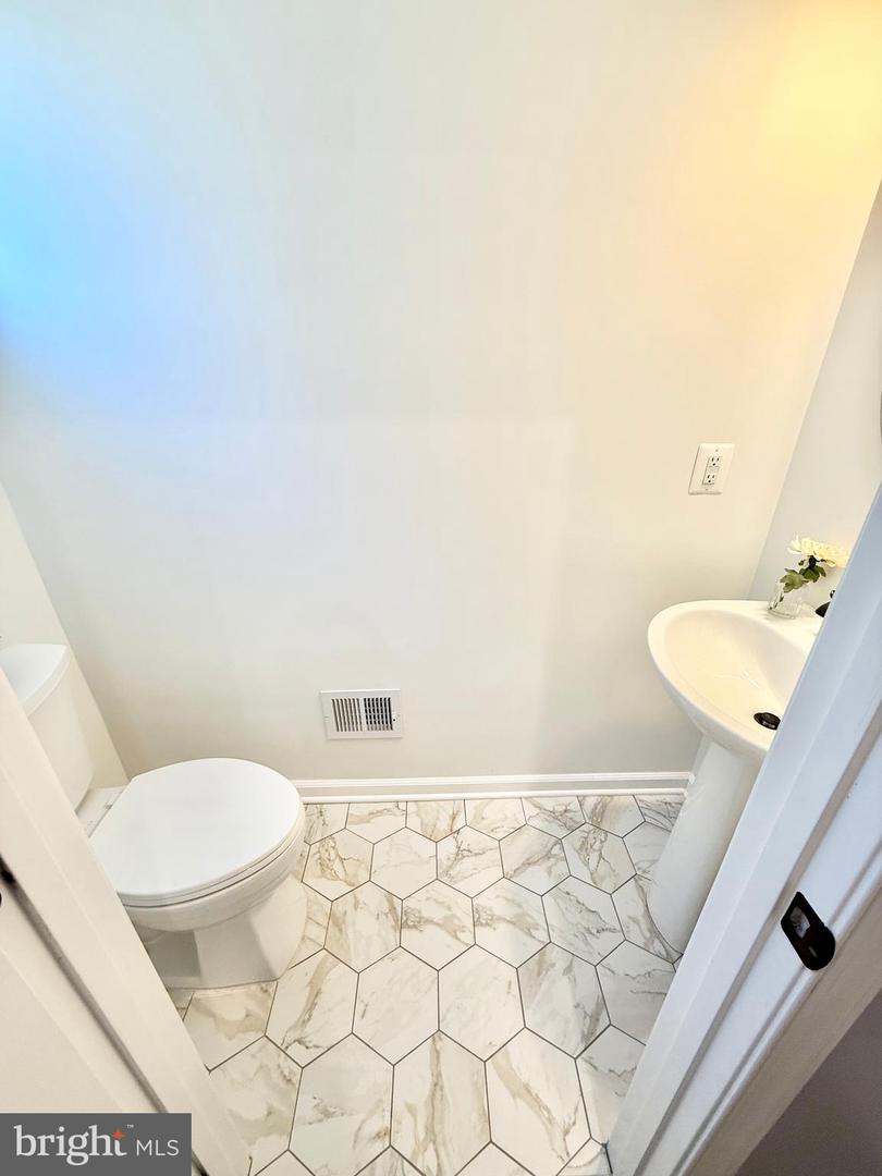 213 PRESTIGE WAY, STAFFORD, Virginia 22554, 5 Bedrooms Bedrooms, ,3 BathroomsBathrooms,Residential,For sale,213 PRESTIGE WAY,VAST2045214 MLS # VAST2045214