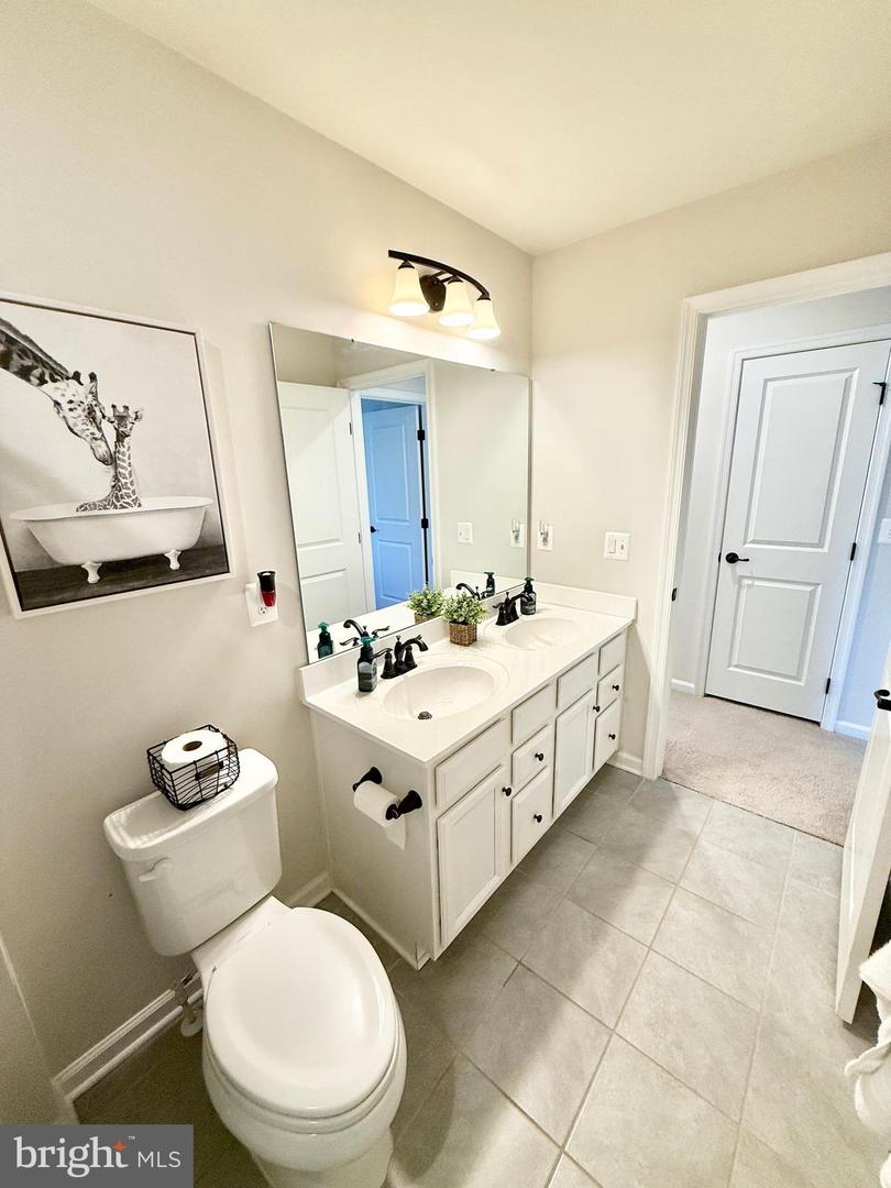 213 PRESTIGE WAY, STAFFORD, Virginia 22554, 5 Bedrooms Bedrooms, ,3 BathroomsBathrooms,Residential,For sale,213 PRESTIGE WAY,VAST2045214 MLS # VAST2045214