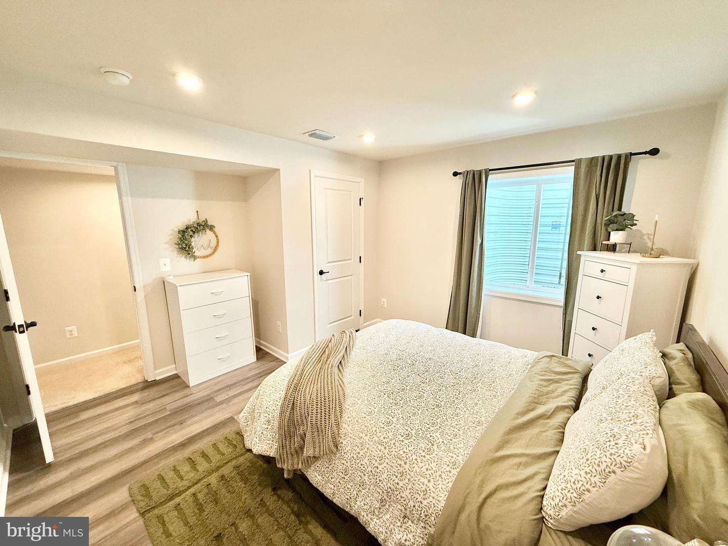 213 PRESTIGE WAY, STAFFORD, Virginia 22554, 5 Bedrooms Bedrooms, ,3 BathroomsBathrooms,Residential,For sale,213 PRESTIGE WAY,VAST2045214 MLS # VAST2045214