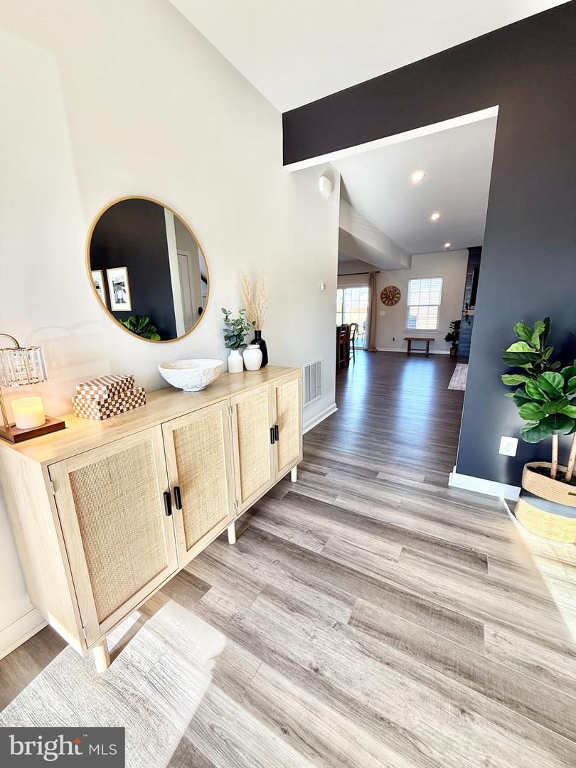 213 PRESTIGE WAY, STAFFORD, Virginia 22554, 5 Bedrooms Bedrooms, ,3 BathroomsBathrooms,Residential,For sale,213 PRESTIGE WAY,VAST2045214 MLS # VAST2045214