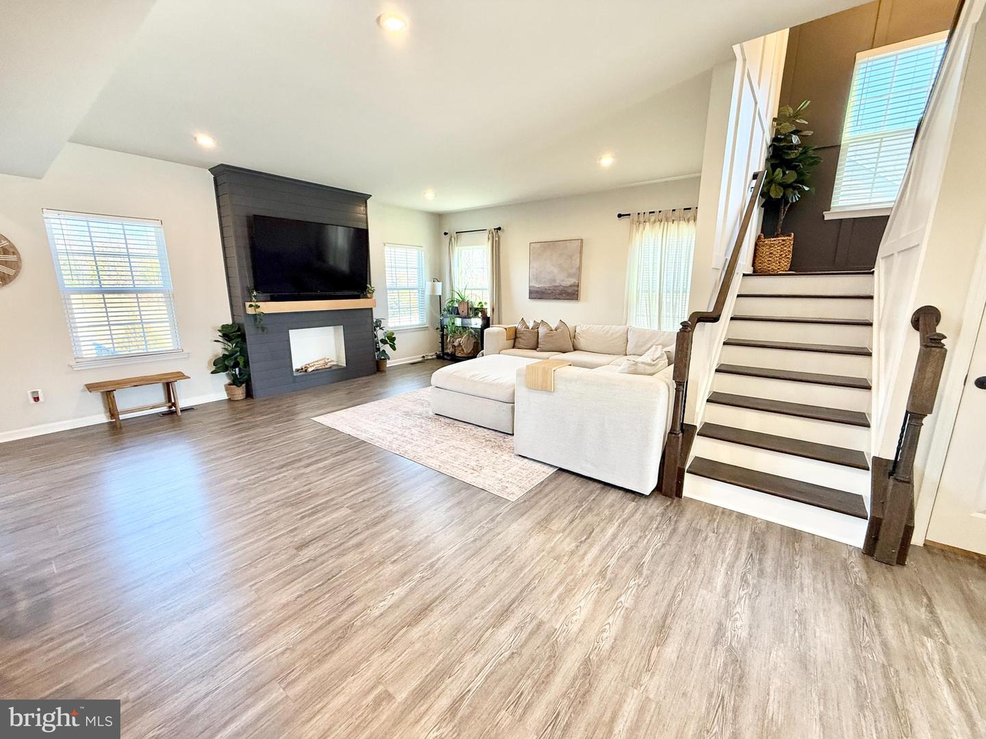 213 PRESTIGE WAY, STAFFORD, Virginia 22554, 5 Bedrooms Bedrooms, ,3 BathroomsBathrooms,Residential,For sale,213 PRESTIGE WAY,VAST2045214 MLS # VAST2045214