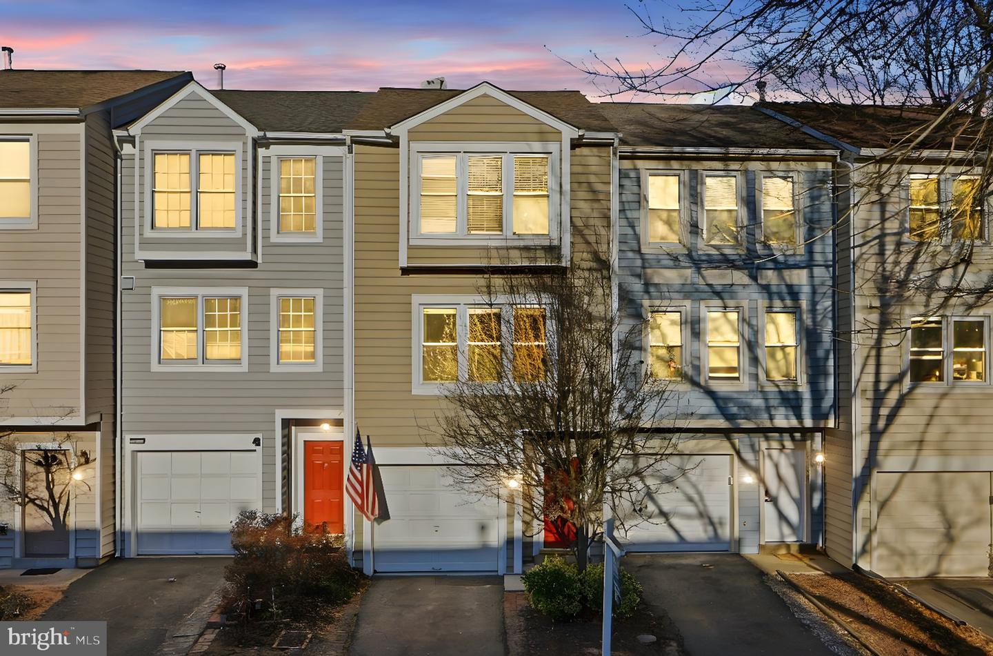 6156 GLEN EAGLES CT #28, FALLS CHURCH, Virginia 22044, 2 Bedrooms Bedrooms, ,2 BathroomsBathrooms,Residential,For sale,6156 GLEN EAGLES CT #28,VAFX2285496 MLS # VAFX2285496