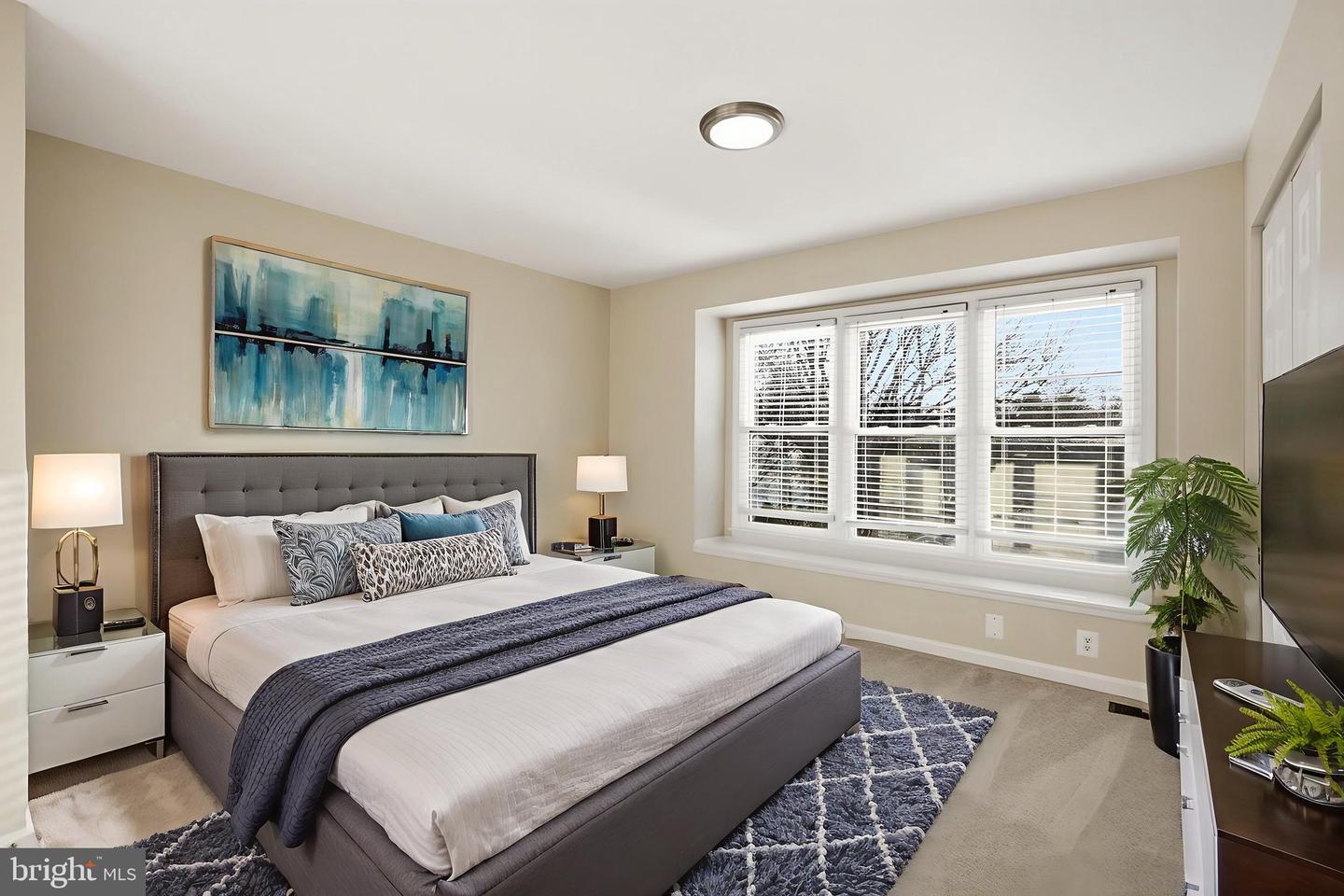 6156 GLEN EAGLES CT #28, FALLS CHURCH, Virginia 22044, 2 Bedrooms Bedrooms, ,2 BathroomsBathrooms,Residential,For sale,6156 GLEN EAGLES CT #28,VAFX2285496 MLS # VAFX2285496