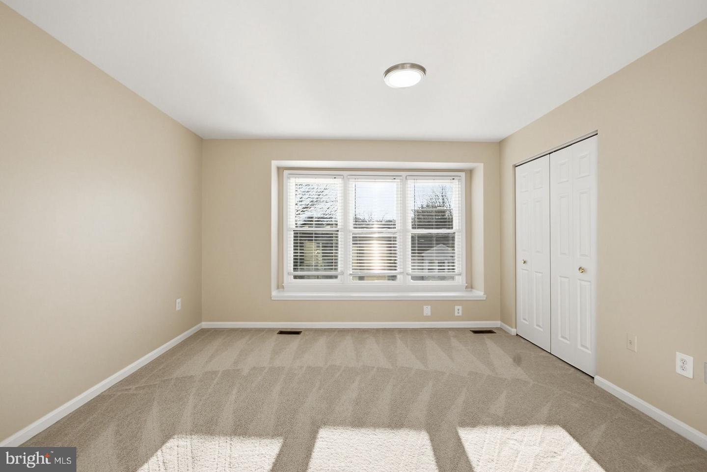 6156 GLEN EAGLES CT #28, FALLS CHURCH, Virginia 22044, 2 Bedrooms Bedrooms, ,2 BathroomsBathrooms,Residential,For sale,6156 GLEN EAGLES CT #28,VAFX2285496 MLS # VAFX2285496