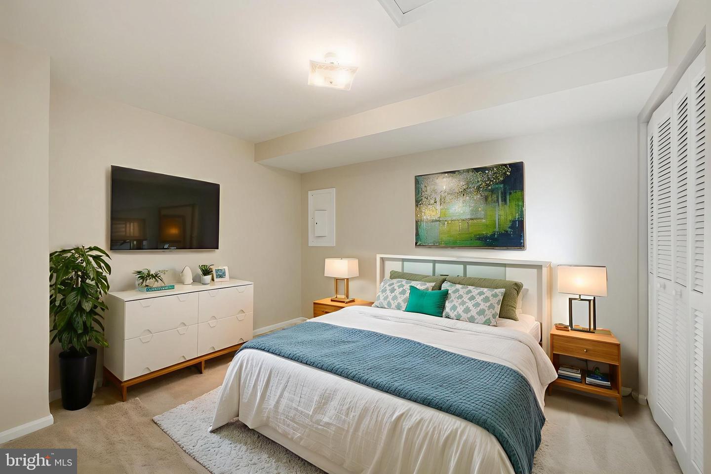 6156 GLEN EAGLES CT #28, FALLS CHURCH, Virginia 22044, 2 Bedrooms Bedrooms, ,2 BathroomsBathrooms,Residential,For sale,6156 GLEN EAGLES CT #28,VAFX2285496 MLS # VAFX2285496