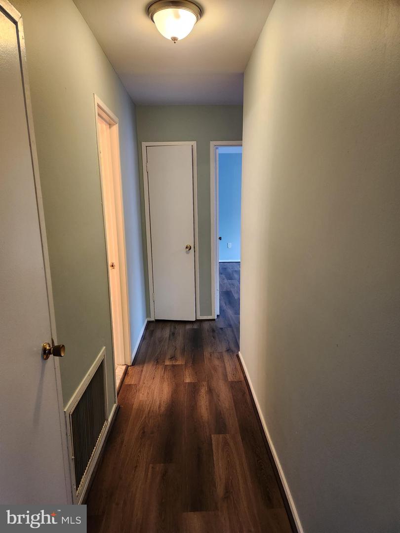 521 FLORIDA AVE #102, HERNDON, Virginia 20170, 2 Bedrooms Bedrooms, ,2 BathroomsBathrooms,Residential,For sale,521 FLORIDA AVE #102,VAFX2285502 MLS # VAFX2285502