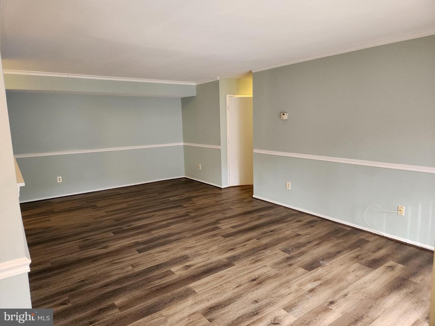 521 FLORIDA AVE #102, HERNDON, Virginia 20170, 2 Bedrooms Bedrooms, ,2 BathroomsBathrooms,Residential,For sale,521 FLORIDA AVE #102,VAFX2285502 MLS # VAFX2285502