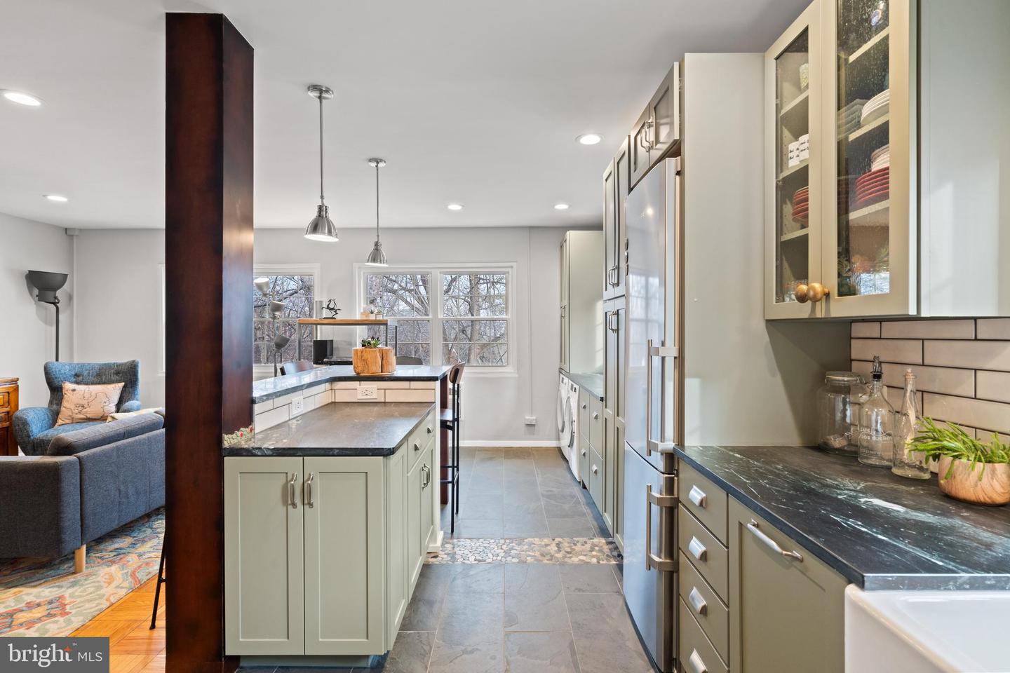 1649 FITZGERALD LN, ALEXANDRIA, Virginia 22302, 1 Bedroom Bedrooms, ,1 BathroomBathrooms,Residential,For sale,1649 FITZGERALD LN,VAAX2053090 MLS # VAAX2053090