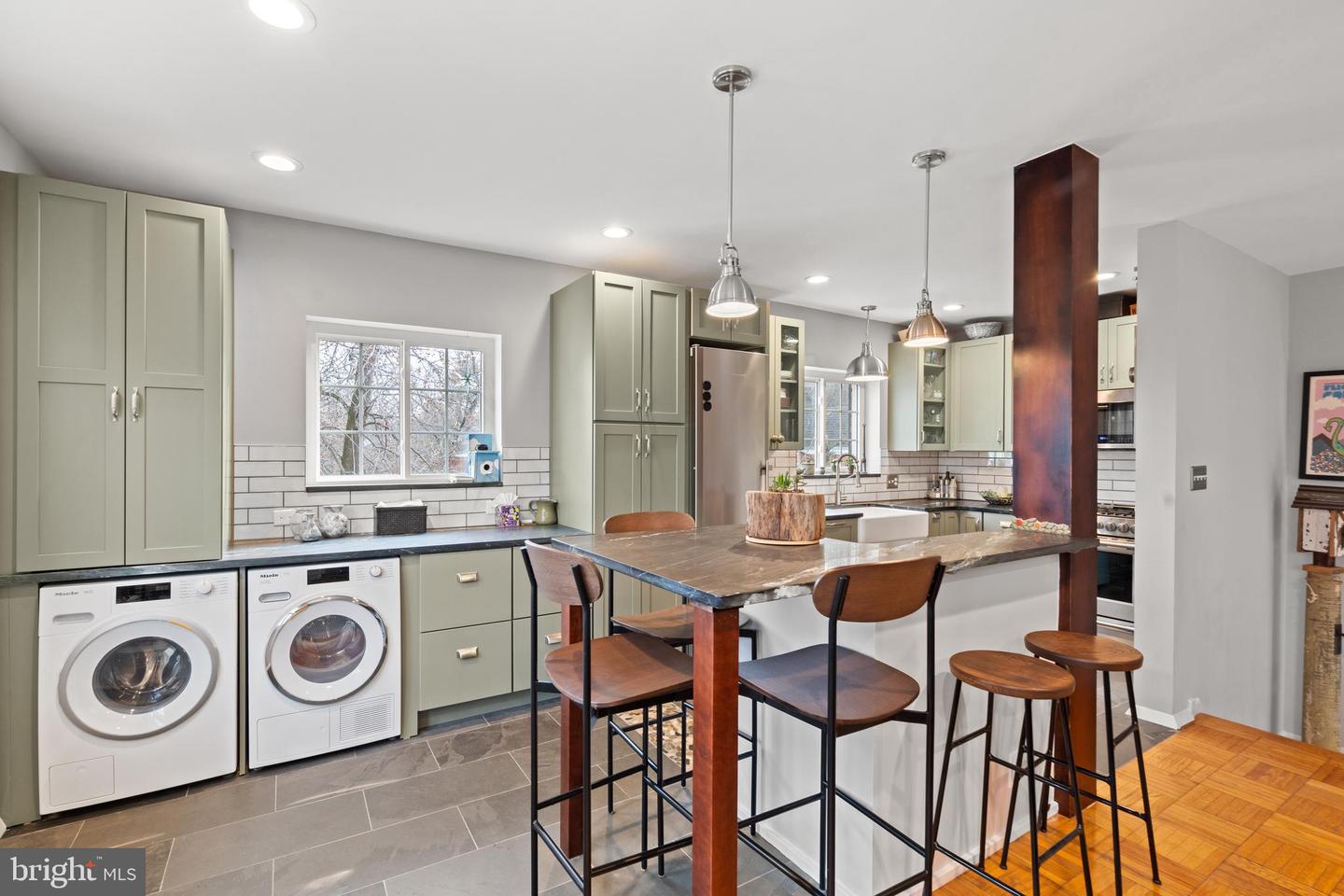 1649 FITZGERALD LN, ALEXANDRIA, Virginia 22302, 1 Bedroom Bedrooms, ,1 BathroomBathrooms,Residential,For sale,1649 FITZGERALD LN,VAAX2053090 MLS # VAAX2053090