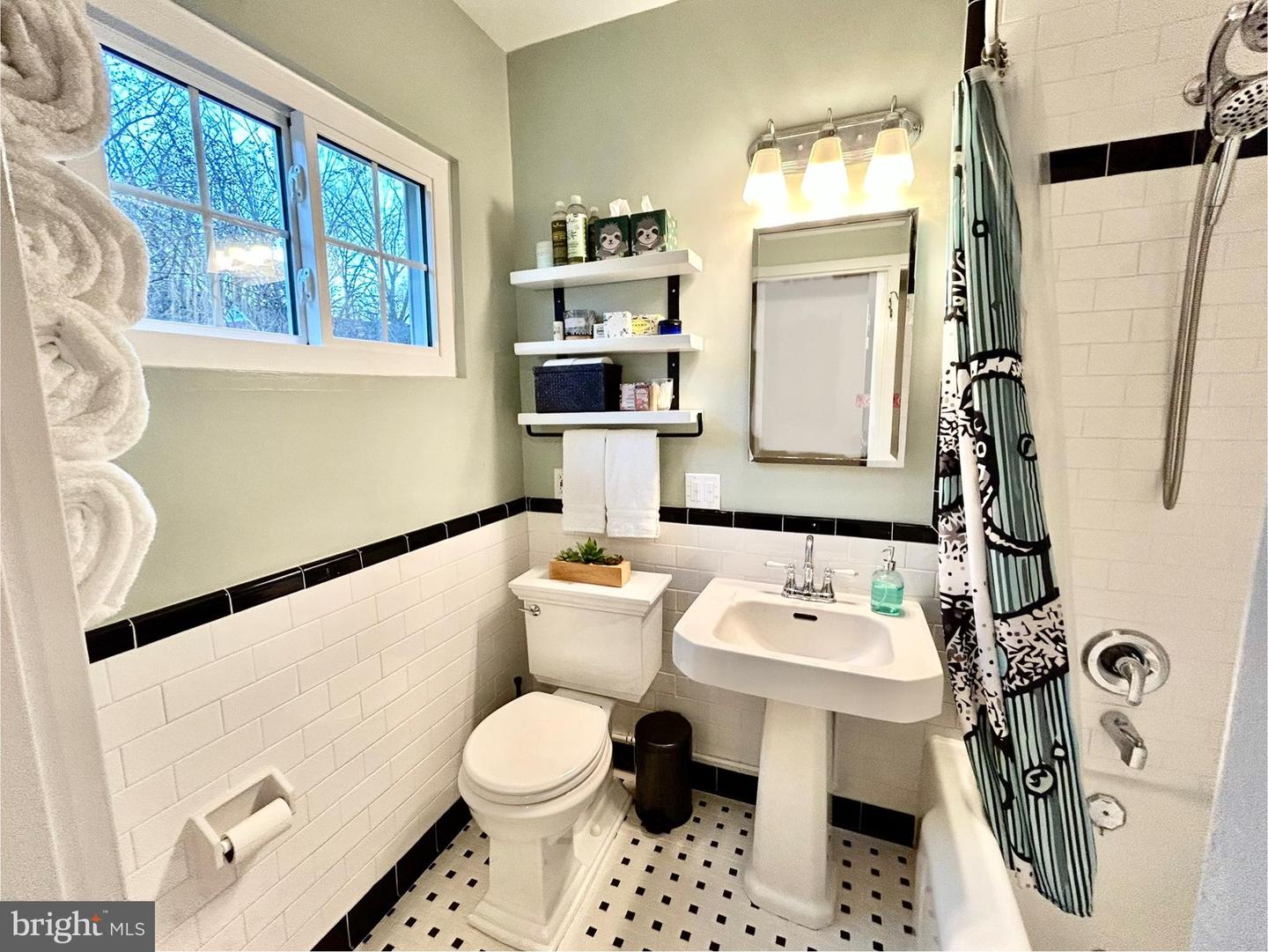 1649 FITZGERALD LN, ALEXANDRIA, Virginia 22302, 1 Bedroom Bedrooms, ,1 BathroomBathrooms,Residential,For sale,1649 FITZGERALD LN,VAAX2053090 MLS # VAAX2053090