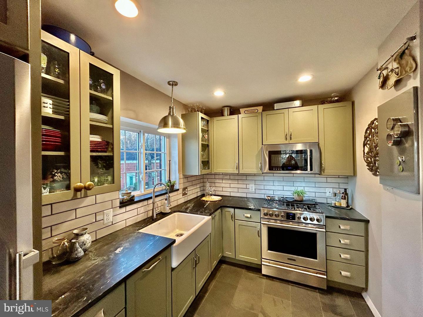 1649 FITZGERALD LN, ALEXANDRIA, Virginia 22302, 1 Bedroom Bedrooms, ,1 BathroomBathrooms,Residential,For sale,1649 FITZGERALD LN,VAAX2053090 MLS # VAAX2053090