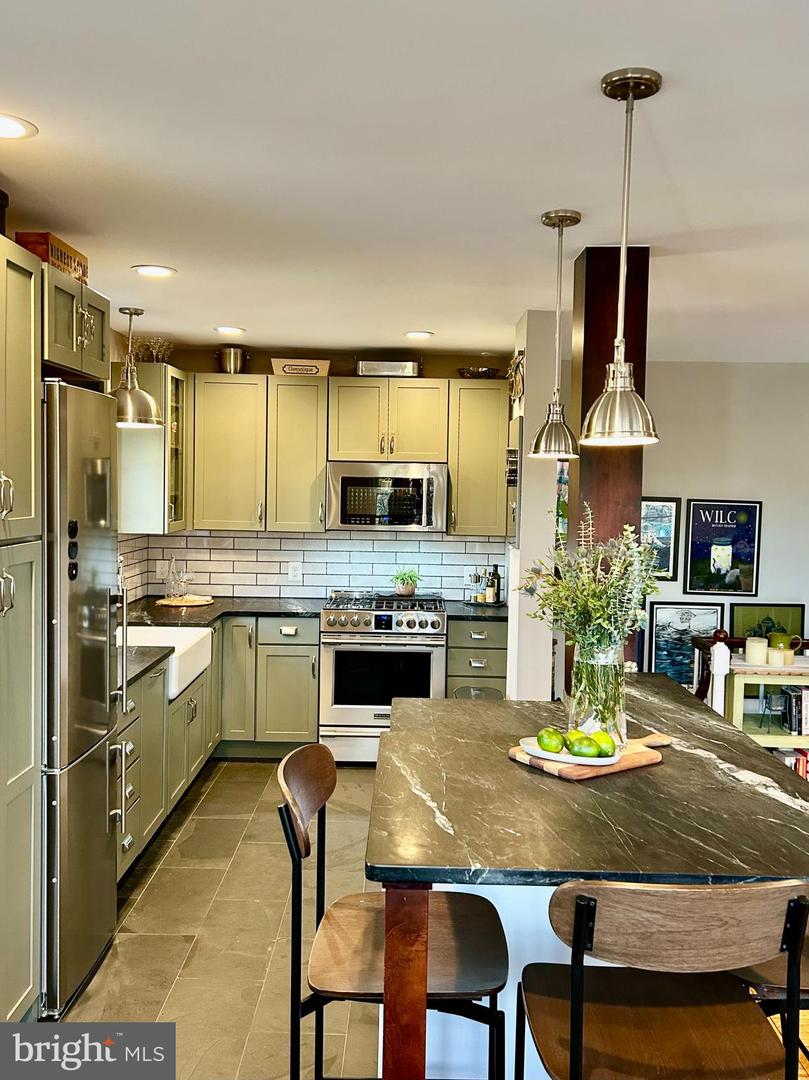 1649 FITZGERALD LN, ALEXANDRIA, Virginia 22302, 1 Bedroom Bedrooms, ,1 BathroomBathrooms,Residential,For sale,1649 FITZGERALD LN,VAAX2053090 MLS # VAAX2053090