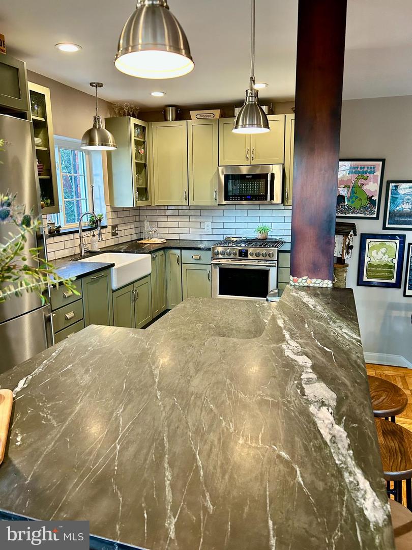 1649 FITZGERALD LN, ALEXANDRIA, Virginia 22302, 1 Bedroom Bedrooms, ,1 BathroomBathrooms,Residential,For sale,1649 FITZGERALD LN,VAAX2053090 MLS # VAAX2053090