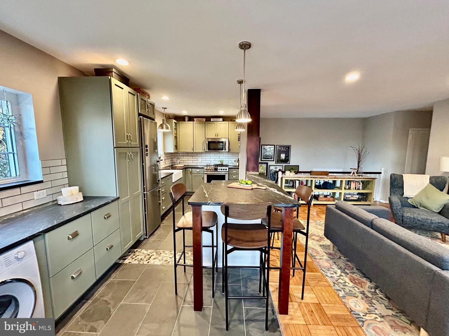 1649 FITZGERALD LN, ALEXANDRIA, Virginia 22302, 1 Bedroom Bedrooms, ,1 BathroomBathrooms,Residential,For sale,1649 FITZGERALD LN,VAAX2053090 MLS # VAAX2053090