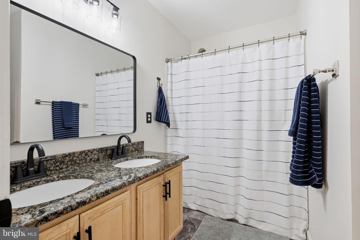 15559 FANCY FARM CT, MANASSAS, Virginia 20112, 4 Bedrooms Bedrooms, ,2 BathroomsBathrooms,Residential,For sale,15559 FANCY FARM CT,VAPW2110474 MLS # VAPW2110474