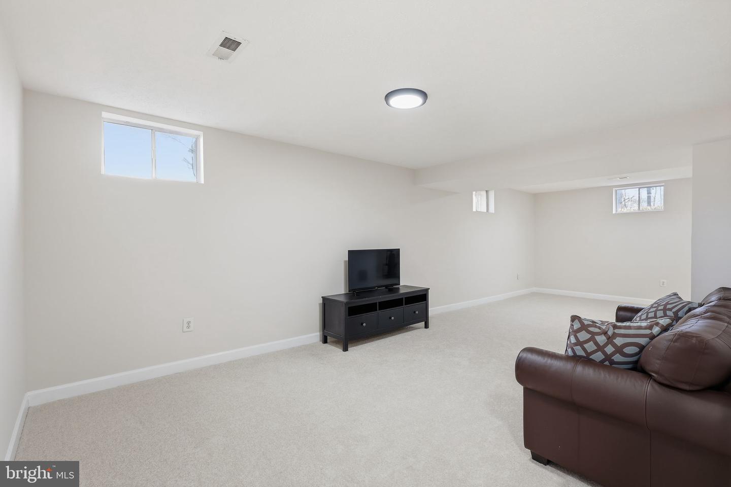 15559 FANCY FARM CT, MANASSAS, Virginia 20112, 4 Bedrooms Bedrooms, ,2 BathroomsBathrooms,Residential,For sale,15559 FANCY FARM CT,VAPW2110474 MLS # VAPW2110474