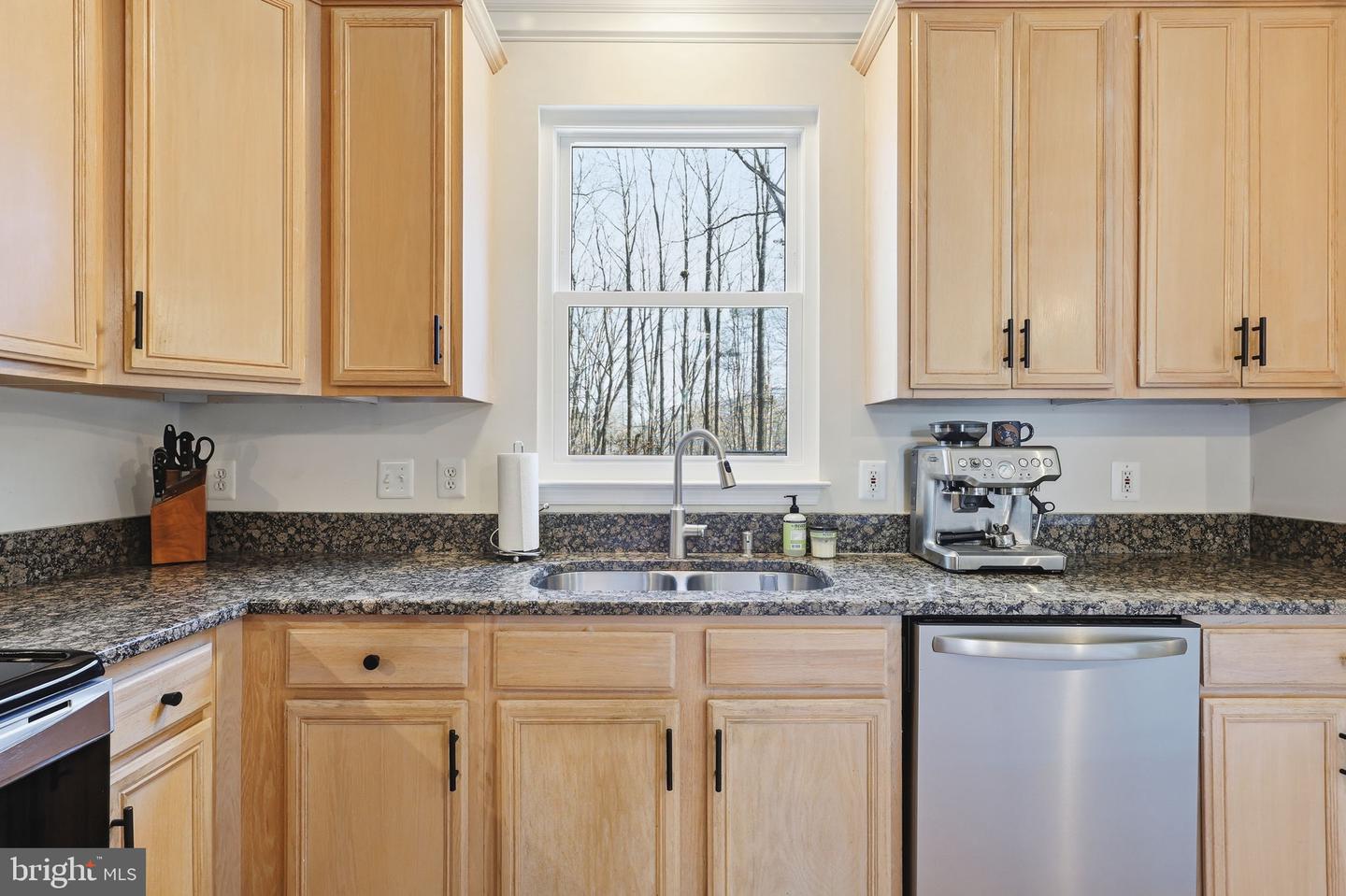 15559 FANCY FARM CT, MANASSAS, Virginia 20112, 4 Bedrooms Bedrooms, ,2 BathroomsBathrooms,Residential,For sale,15559 FANCY FARM CT,VAPW2110474 MLS # VAPW2110474