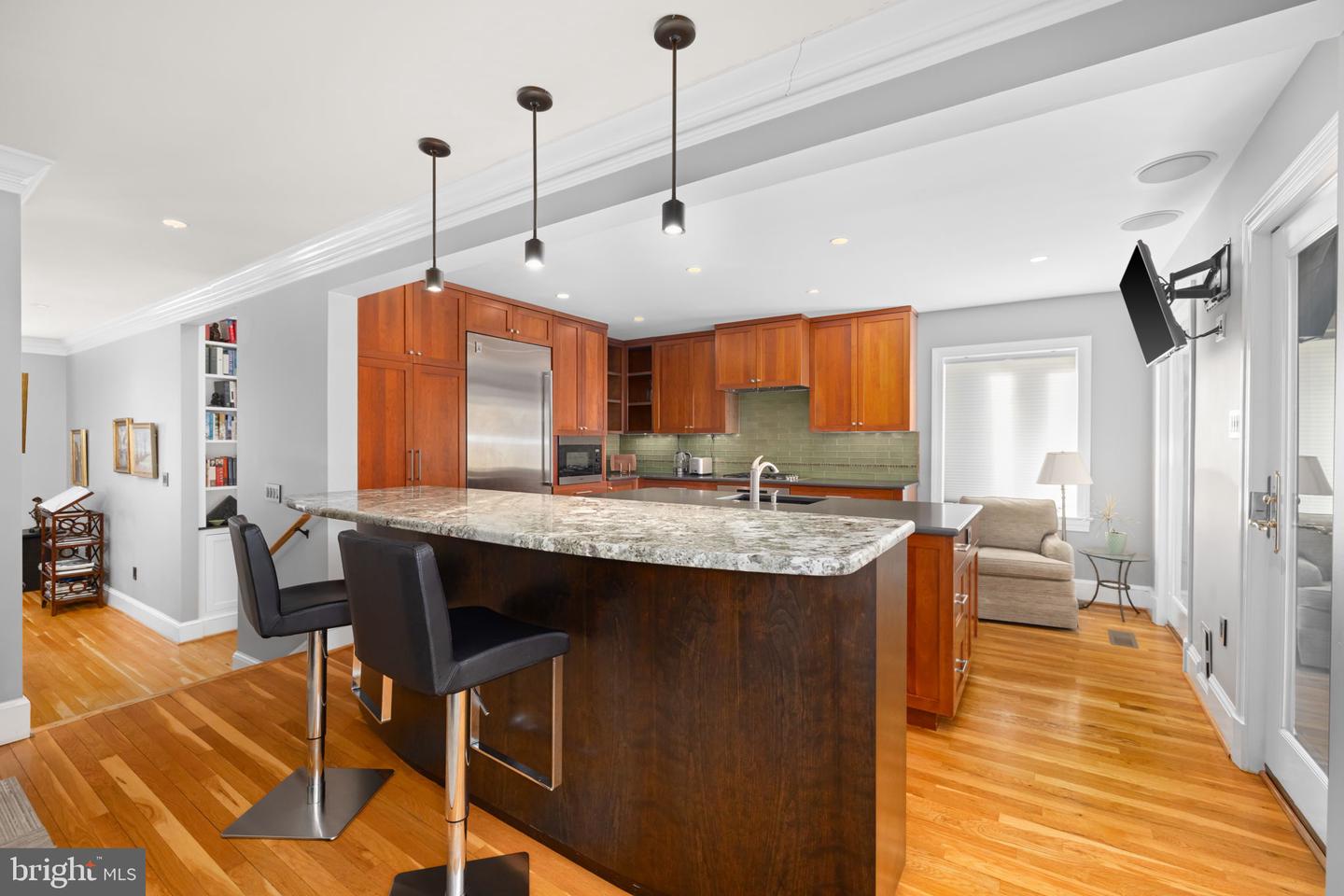 3988 GEORGETOWN CT NW, WASHINGTON, District Of Columbia 20007, 4 Bedrooms Bedrooms, ,3 BathroomsBathrooms,Residential,For sale,3988 GEORGETOWN CT NW,DCDC2241250 MLS # DCDC2241250