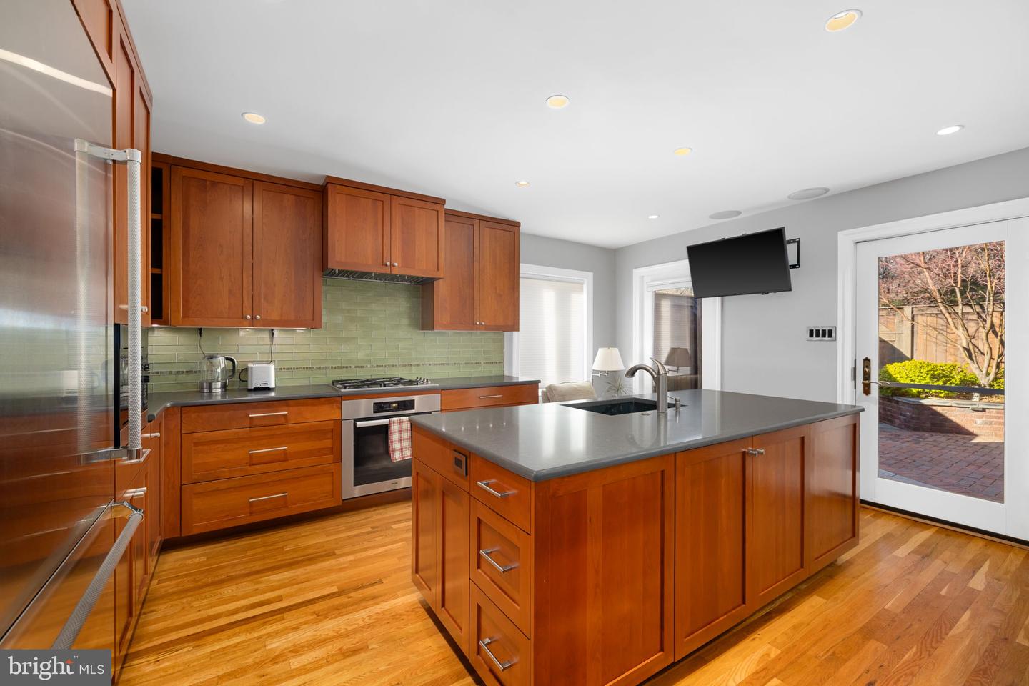 3988 GEORGETOWN CT NW, WASHINGTON, District Of Columbia 20007, 4 Bedrooms Bedrooms, ,3 BathroomsBathrooms,Residential,For sale,3988 GEORGETOWN CT NW,DCDC2241250 MLS # DCDC2241250