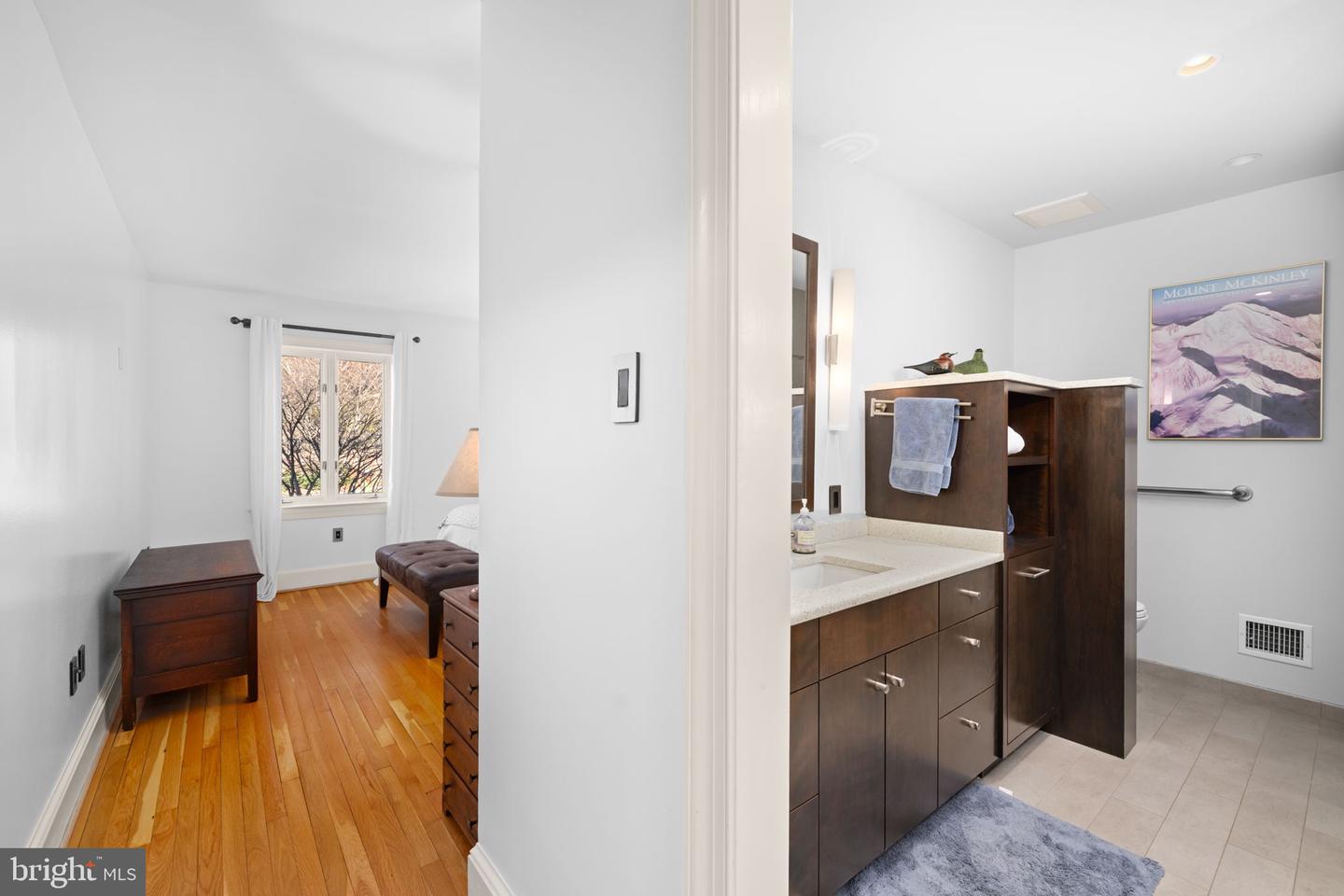 3988 GEORGETOWN CT NW, WASHINGTON, District Of Columbia 20007, 4 Bedrooms Bedrooms, ,3 BathroomsBathrooms,Residential,For sale,3988 GEORGETOWN CT NW,DCDC2241250 MLS # DCDC2241250